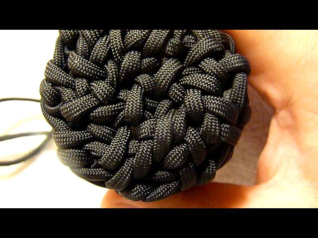 Stormdrane's Woven & Half Hitched Paracord Pouch completed.