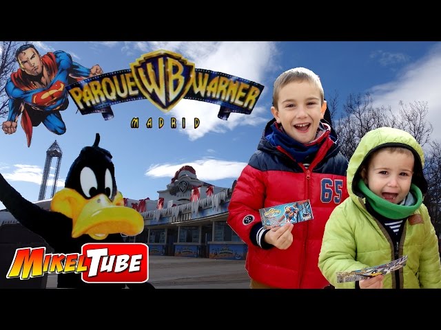 Un día en el PARQUE WARNER Cartoon Village Navidad de Madrid en Español MikelTube
