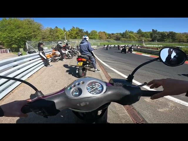 Nürburgring Pov on Zip 172cc 2Stroke! Anlassen 2026