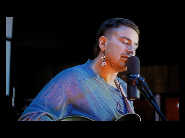 Medium Build - Never Learned To Dance (Live from RCA Studio A / 2023)