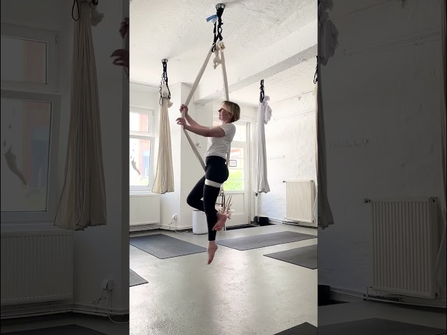 Aerial Hammock | Easy Tricks Flow
