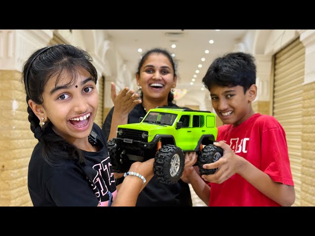 Ammu & Nandu found So Many CRAZY RC Cars! 😱🚗 @v5familyshow
