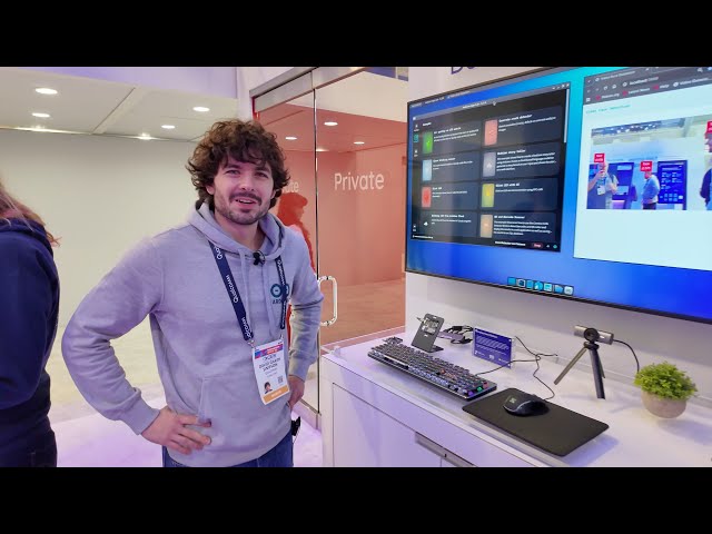 Arduino UNO Q: Dragonwing QRB2210 + STM32U585, Debian Linux, edge AI + robotics