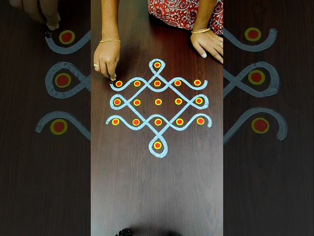 Easy Kolam For Beginners @RoopaRangoli #shorts #rangoli #kolam #muggulu #padikolam #kolangal