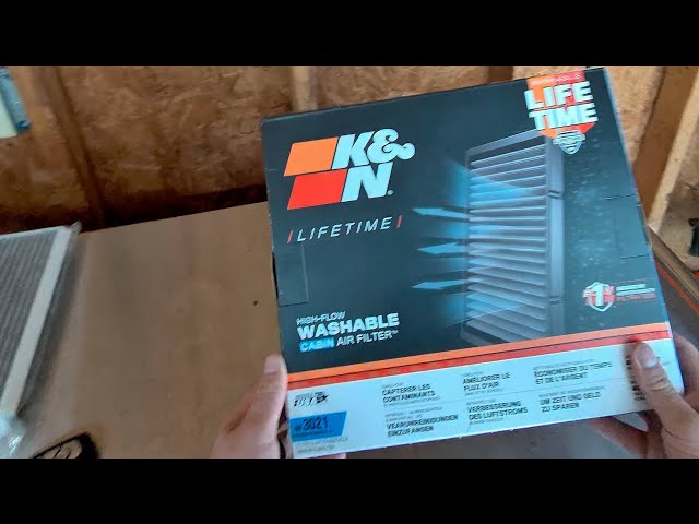 Ford Explorer Cabin filter change!