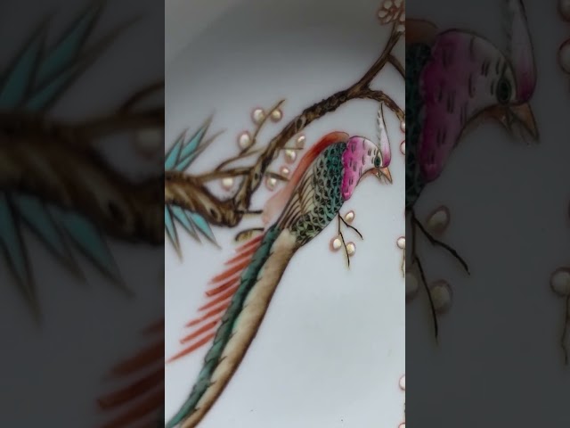 一對清雍正花鳥紋琺瑯彩盤 1644-1912 A Pair of Bird & Flower Pattern Fanlangcai Plate, Qing Dynasty Yongzheng