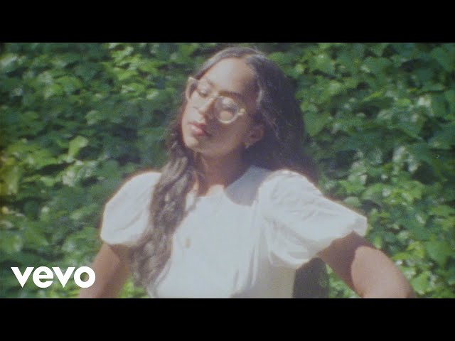 Jensen McRae - Massachusetts (Official Visualizer)