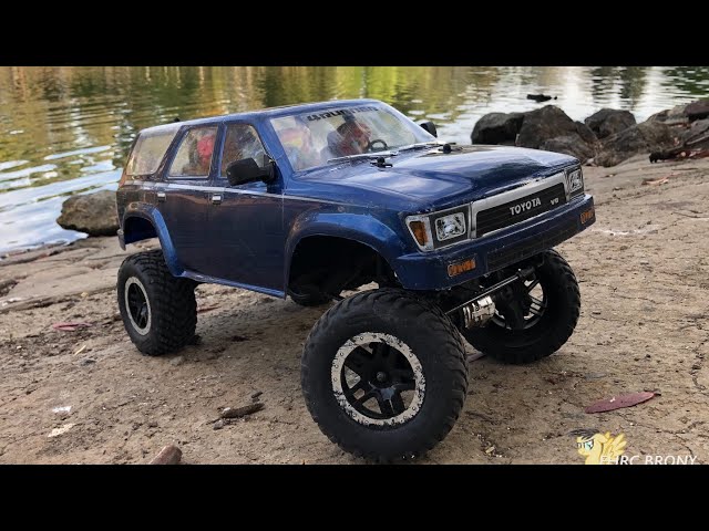 Traxxas TRX-4 with Slash Tires TEST 2: ROCK PILE
