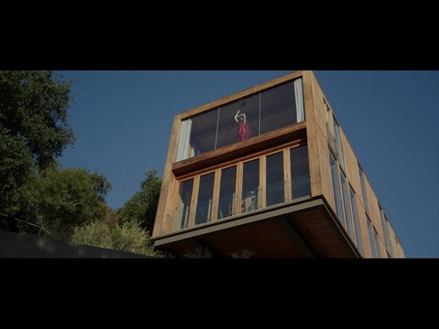 Le Butcherettes - strong/ENOUGH (Official Music Video)