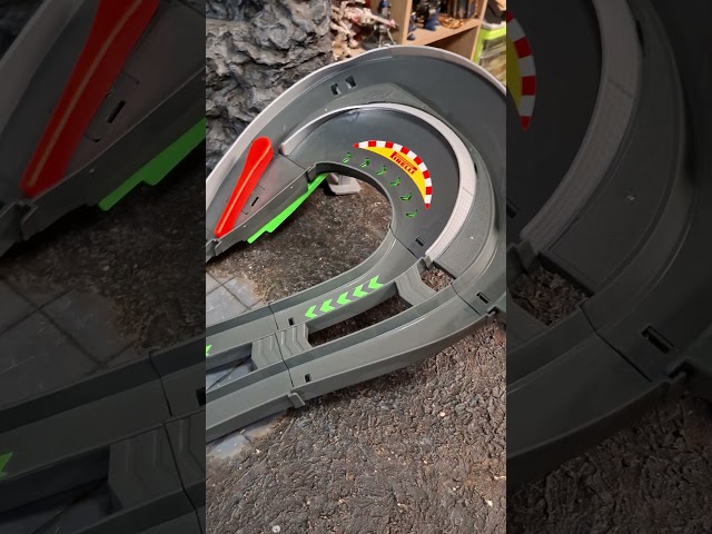 Hot Wheels Formula 1 Grand Prix Circuit Track Set! So much fun playing F1 diecast cars!