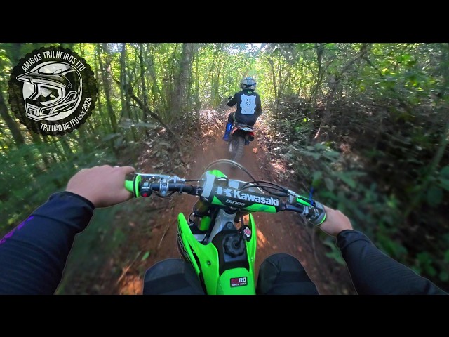RIPPING IT ON THE DIRT BIKE TRAIL! 🦖
