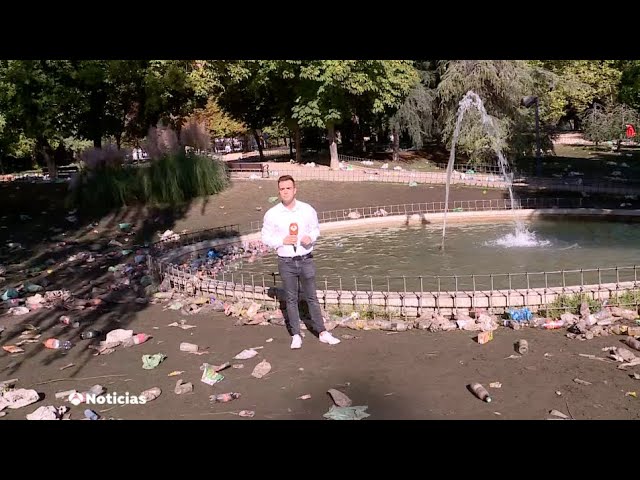 FALSO DIRECTO | Así quedó el parque de Berlín en Madrid un día después del macrobotellón