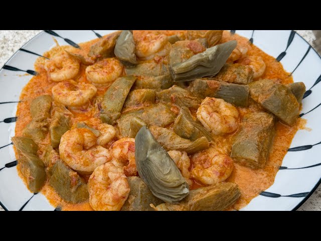 Alcachofas con gambones a la crema