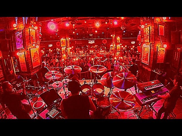 Diego contreras.Grupo Apache.Learning to fly (Pink floyd).Sala Mae West,Granada.27/11/2013