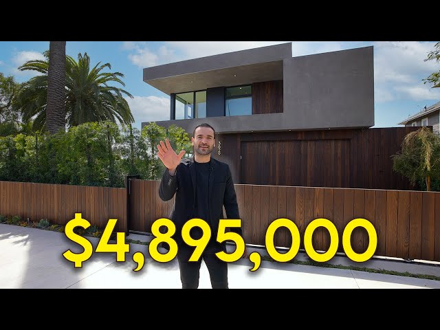 ¡Dentro de una casa contemporánea de California recién construida con piscina sobre el suelo!